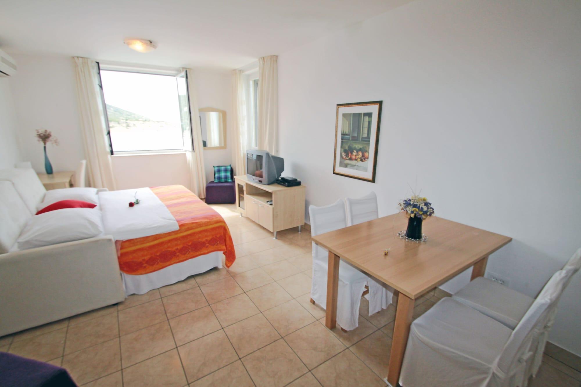 Tamarix Apartment *